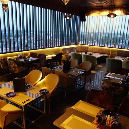 Red Orchid Hotel Kanpur Buitenkant foto