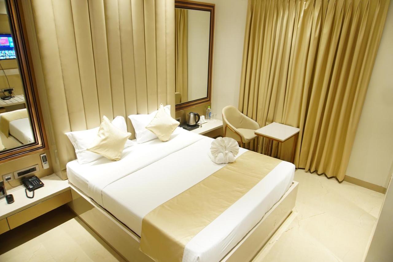 Red Orchid Hotel Kanpur Buitenkant foto